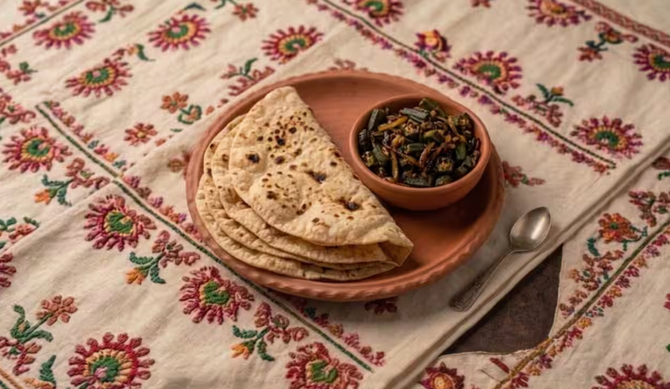 4 Phulka Roti With Bhindi Bhujia